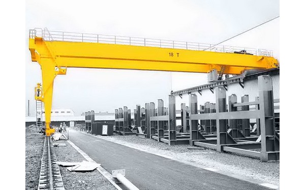 18T欧式欧标半门式起重机 18t European standard semi-gantry crane